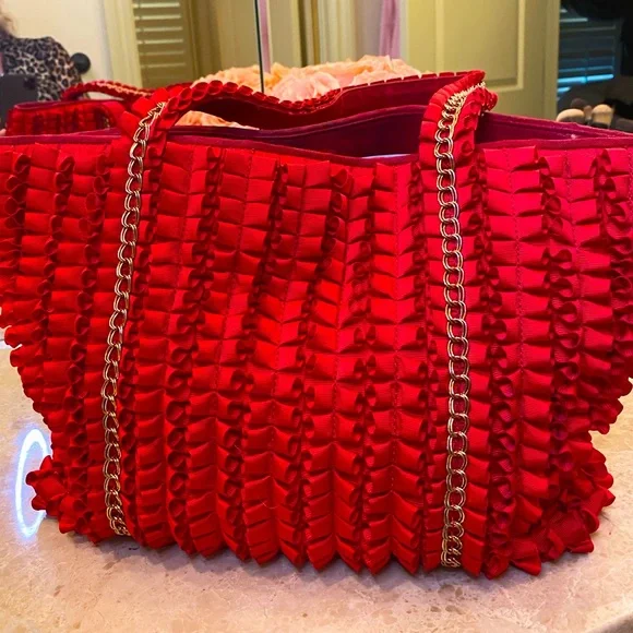 LOVE MOSCHINO RED SATIN RUFFLE HAND BAG - Picture 2 of 10